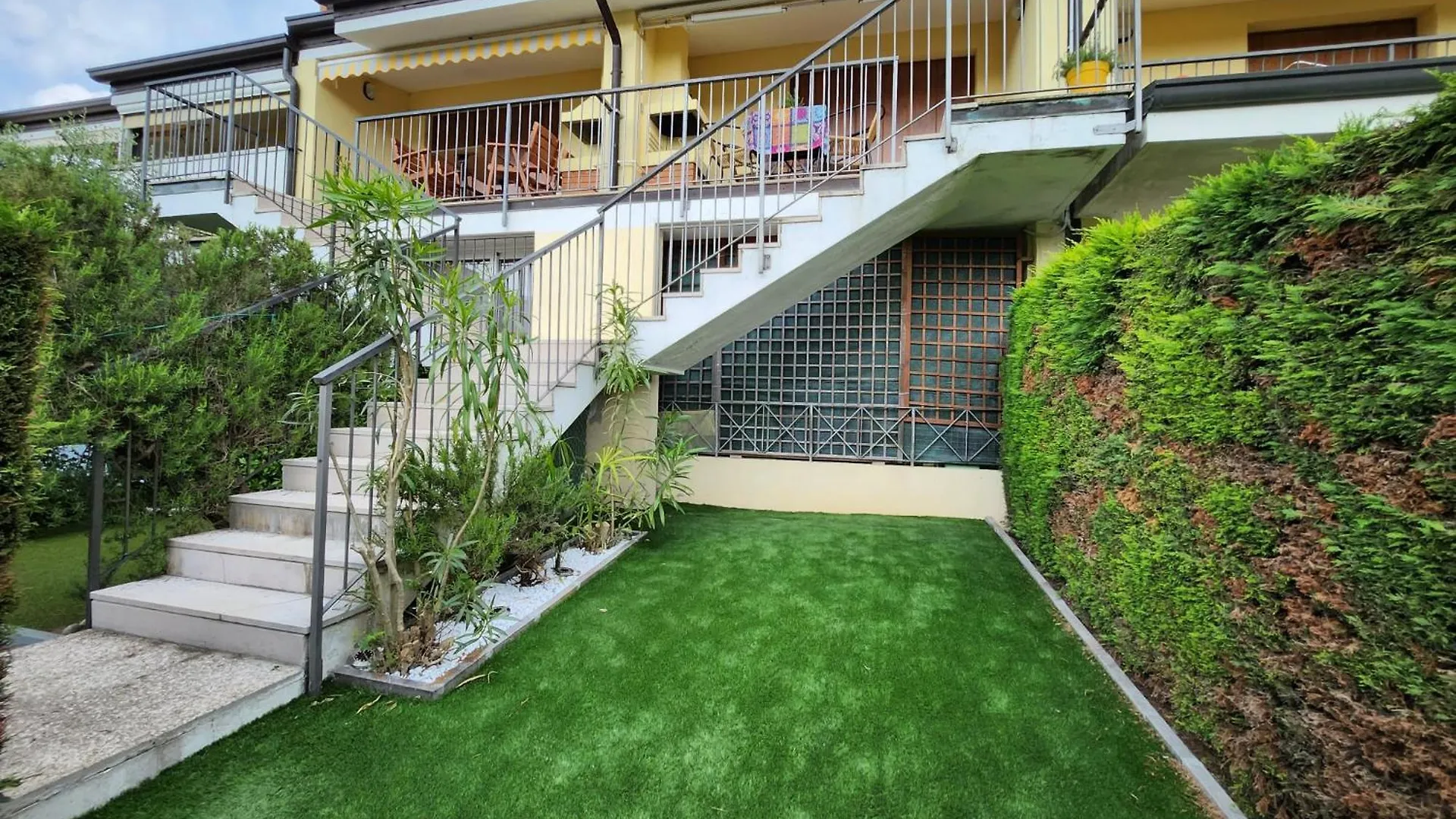 Dagi'S Dolcevita Apartments Colà 0*,  Italia